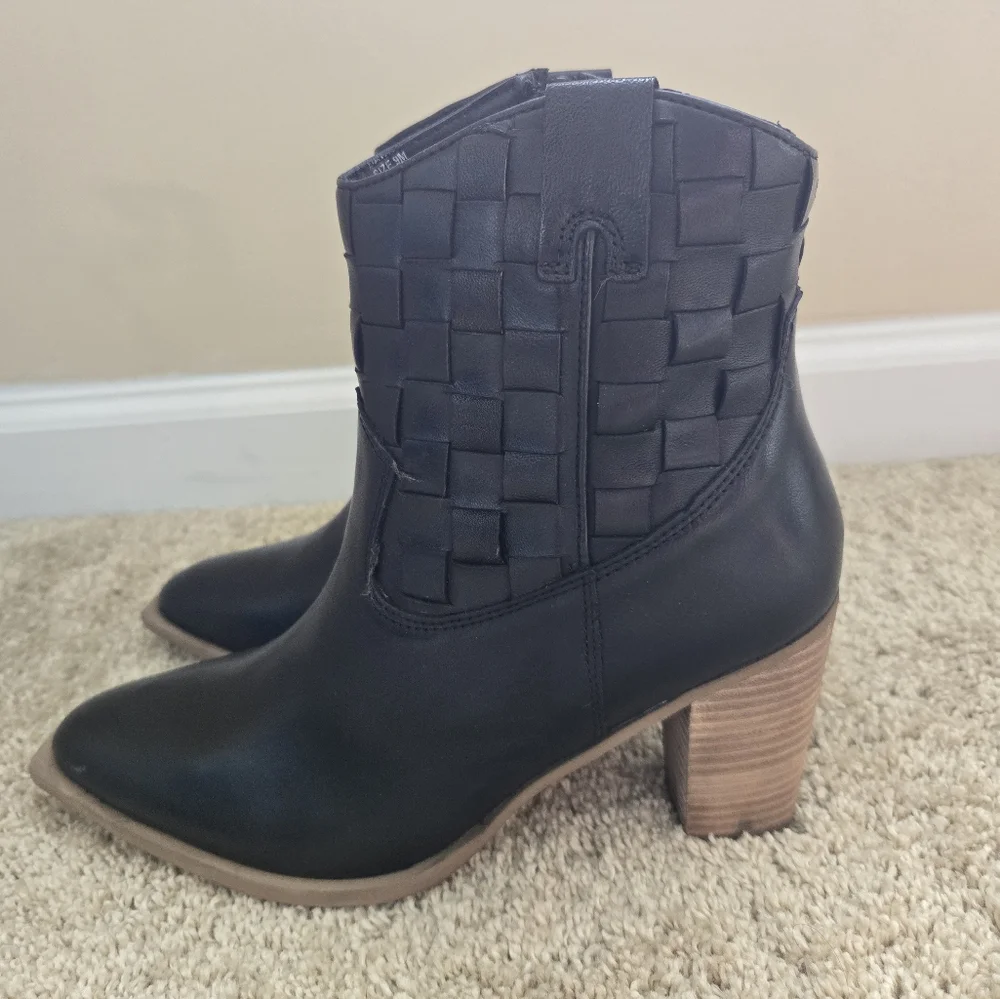 Matisse Dawn Western Booties Womens 9M Black Woven Leather Stacked Heel